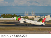 TAP Air Portugal Airbus A321-251NX passenger plane take off in Humberto Delgado Airport in Lisbon (2023 год). Редакционное фото, фотограф Дмитрий Рухленко / Фотобанк Лори