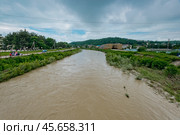 Краснодарский край, Туапсинский район, поселок городского типа,   Новомихайловский, река Нечепсухо, горы, наводнение (2021 год). Стоковое фото, фотограф Александр Циликин / Фотобанк Лори