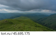 Mountain landscape with sun rays. Стоковое видео, видеограф Михаил Коханчиков / Фотобанк Лори