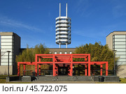 Charles B. Wang Center with 100-foot octagonal pagoda at Stony Brook University in Stony Brook, New York, in Suffolk County, on Long Island on late autumn day. Редакционное фото, фотограф Валерия Попова / Фотобанк Лори