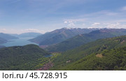 Aerial panorama on Como lake in Italy (2017 год). Стоковое видео, видеограф Михаил Коханчиков / Фотобанк Лори