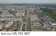 Йошкар-Ола - улица Кирова - съемка с дрона в 2022 году. Стоковое видео, видеограф Владислав Самошкин / Фотобанк Лори