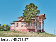 Trotsky house. Now Russian Civil War Museum, Sviyazhsk, Russia (2024 год). Редакционное фото, фотограф Ирина Кононова / Фотобанк Лори