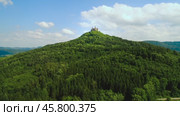 Hohenzollern Castle, Germany. Aerial FPV drone flights. (2018 год). Стоковое видео, видеограф Андрей Армягов / Фотобанк Лори