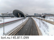 Новая дорога и новое метро в Новой Москве. Редакционное фото, фотограф Валерий Иванович Клейменов / Фотобанк Лори
