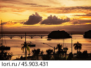 Beautiful sunset in Samana Bay. Стоковое фото, фотограф Oriole Gin / Фотобанк Лори
