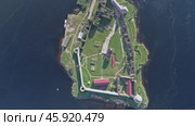 Aerial view on fortress Oreshek in Russia (2018 год). Стоковое видео, видеограф Михаил Коханчиков / Фотобанк Лори