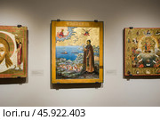 Невьянская икона, невьянская школа иконописи. экспозиция Екатеринбургского музея изобразительных искусств. Nevyanskaya icon, Nevyanskaya school of icon painting. the exposition of the Yekaterinburg Museum of Fine Arts (2011 год). Редакционное фото, фотограф Юрий Карачев / Фотобанк Лори