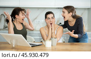 Women are sitting at computer and are immensely happy. Стоковое фото, фотограф Яков Филимонов / Фотобанк Лори