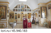 Interior Orthodox Temple St. Nikita the Confessor. Bright sun in the windows: Belarus - 2021. Стоковое видео, видеограф Дмитрий Нечаев / Фотобанк Лори