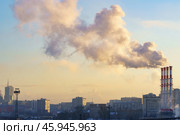 Трубы одной из Московских ТЭЦ зимой (2019 год). Стоковое фото, фотограф YuryKara / Фотобанк Лори