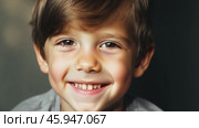 Young boy smiling and posing for portraits. Стоковое видео, видеограф Данил Руденко / Фотобанк Лори