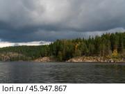 Lake Ladoga near the village Lumivaara on a sunny autumn day, Ladoga skerries, Lakhdenpokhya, Republic of Karelia, Russia. Стоковое фото, фотограф Ula Ulachka / Фотобанк Лори