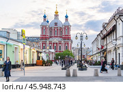 Church of the Holy Martyr Clement Pope of Rome in Zamoskvorechye, spring evening (2024 год). Редакционное фото, фотограф Ирина Мойсеева / Фотобанк Лори