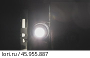 Old projector lens. Стоковое видео, видеограф Михаил Коханчиков / Фотобанк Лори