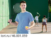 Portrait of caucasian man frontenis player in outdoor court. Стоковое фото, фотограф Яков Филимонов / Фотобанк Лори