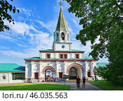 Передние ворота Государева двора. Музей-заповедник "Коломенское". Город Москва (2024 год). Редакционное фото, фотограф Александр Тараканов / Фотобанк Лори