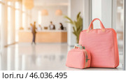 Travel bags in modern hotel lobby with blurred receptionists. Стоковое AI-изображение, AI-художник Анастасия Золотницкая / Фотобанк Лори