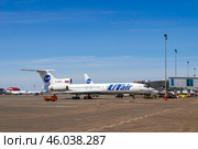 Самолет Туполев Ту-154М (бортовой номер RA-85681) авиакомпании UTair в аэропорту города Уфа, вид сбоку (2013 год). Редакционное фото, фотограф Зарифа Арсланова / Фотобанк Лори