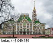 Tambov, Russia, April 1, 2023: Tambov Theological Seminary. Higher educational institution of Tambov Diocese of Russian Orthodox Church, preparing clergy and church servants. Редакционное фото, фотограф Алексей Антипов / Фотобанк Лори