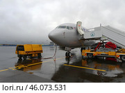 Подготовка к вылету самолета Boeing 737-800 (бортовой номер VP-BCC) авиакомпании "Smartavia" в аэропорту Домодедово (2020 год). Редакционное фото, фотограф Free Wind / Фотобанк Лори