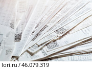 Множество чеков магазинных, кассовых. Стоковое фото, фотограф Евгения Золкина / Фотобанк Лори