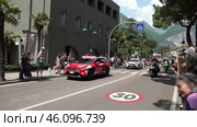 Город Рива дель Гарда. Велогонка Giro d'Italia. Май. Италия. City Riva del Garda. Cycling race Giro d'Italia. May. Italy. Редакционное видео, видеограф Горшков Александр / Фотобанк Лори