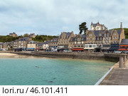 view of waterfront in Cancale, France (2016 год). Стоковое фото, фотограф Boris Breytman / Фотобанк Лори