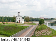 Церковь Михаила Тверского. Остров Памяти, река Тьмаку. Тверь (2022 год). Редакционное фото, фотограф Александр Щепин / Фотобанк Лори