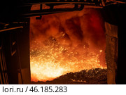 На металлургическом комбинате. Выплавка горячей стали. Стоковое фото, фотограф Pukhov K / Фотобанк Лори