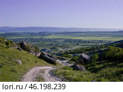 Белая скала Ак-кая,  тропа вниз  со скалы в долину (2010 год). Редакционное фото, фотограф Snezka / Фотобанк Лори