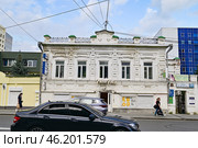 Город Екатеринбург, улица 8 Марта, дом 23 (Бывшее здание лавки мещанина Рязанова И.Д. (2024 год). Стоковое фото, фотограф Александр Тараканов / Фотобанк Лори