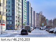 Город Тюмень Улица Беловежская в морозный полдень (2023 год). Редакционное фото, фотограф Александр Тараканов / Фотобанк Лори