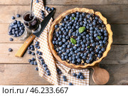 Delicious blueberry pie on wooden table. Стоковое фото, фотограф Pixel_shot / Фотобанк Лори