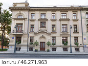 Улица Остоженка, дом 17, Доходный дом Грязнова. Район Хамовники, Москва (2024 год). Редакционное фото, фотограф Evgenia Shevardina / Фотобанк Лори
