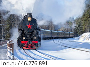 Старый паровоз зимним днем. Республика Карелия, Россия. Стоковое фото, фотограф Анна Карасева / Фотобанк Лори