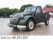 Citroen 2CV. Редакционное фото, фотограф Art Konovalov / Фотобанк Лори