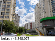 9-й микрорайон, район Тёплый Стан, Юго-Западный административный округ, Москва (2024 год). Редакционное фото, фотограф Андрей Иванов / Фотобанк Лори