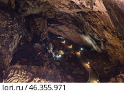 Пещера Магура (Magura Cave) на северо-западе Болгарии, недалеко от Белоградчика ( Belogradchik), провинция Видин (Vidin) (2019 год). Стоковое фото, фотограф Дымов Игорь / Фотобанк Лори