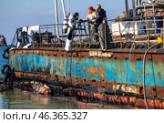 Спуск в воду водолаза ФГБУ "Морская спасательная служба" Редакционное фото, фотограф Алексей Шматков / Фотобанк Лори