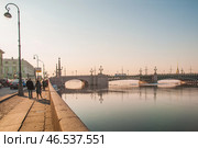 Санкт-Петербург весной. Река Нева около Троицкого моста. Вид от Летнего сада (2009 год). Стоковое фото, фотограф Александр Алексеев / Фотобанк Лори
