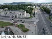 Кемеровская область. Новокузнецк. Театральная площадь и проспект Металлургов (2021 год). Стоковое фото, фотограф Ярослав Беляев / ТАСС / Фотобанк Лори