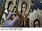 Роспись иконы. Стоковое фото, фотограф Михаил Терещенко / ТАСС / Фотобанк Лори