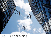 Дальние бомбардировщики Ту-95МС во время показательного полета над городом. Стоковое фото, фотограф Артем Геодакян / ТАСС / Фотобанк Лори