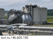 Резервуар для хранения сжиженного природного газа. Стоковое фото, фотограф Юрий Смитюк / ТАСС / Фотобанк Лори