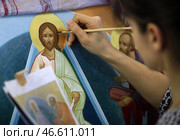 Роспись иконы. Стоковое фото, фотограф Владимир Смирнов / ТАСС / Фотобанк Лори