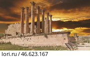 Temple of Zeus, Jordanian city of Jerash (Gerasa of Antiquity), capital and largest city of Jerash Governorate, Jordan. Against the background of the sunset. Стоковое видео, видеограф Владимир Журавлев / Фотобанк Лори