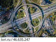 Вид на транспортную развязку клеверного типа (2018 год). Стоковое фото, фотограф Дмитрий Серебряков / ТАСС / Фотобанк Лори