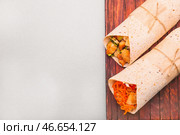 Вкусный донер кебаб на столе. Стоковое фото, фотограф Pixel_shot / Фотобанк Лори
