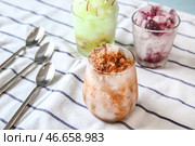 Ассортимент вкусного бритого льда на столе. Стоковое фото, фотограф Pixel_shot / Фотобанк Лори
